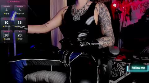   online show from October 24, 4:58 pm