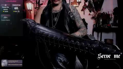 Snapshot of allanhurtss chatting on February 11, 6:57 pm online show from February 11, 6:57 pm