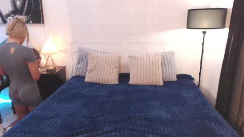 Miss Gia online show from January 9, 3:47 am