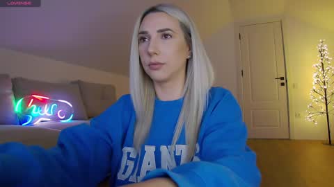 A day u didnt smile is a lost day online show from January 17, 9:58 am