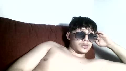 Snapshot of alldickshere2 chatting on May 20, 1:23 am fuckmales online show from May 20, 1:23 am