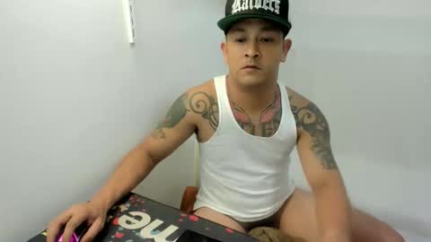 Snapshot of allen_69xx chatting on December 18, 6:58 pm allen online show from December 18, 6:58 pm