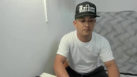 Snapshot of allen_69xx chatting on December 19, 8:27 pm allen online show from December 19, 8:27 pm