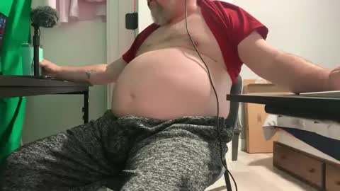 Allergictolove online show from October 9, 2:26 pm