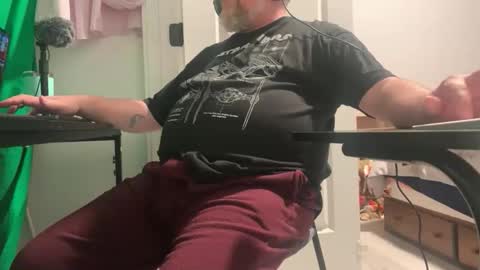 Allergictolove online show from October 17, 7:49 pm