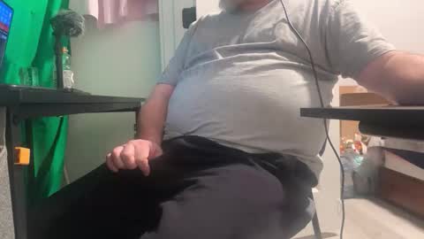 Allergictolove online show from December 17, 12:27 am