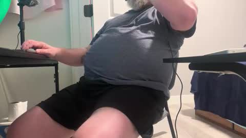 Allergictolove online show from April 15, 3:02 am