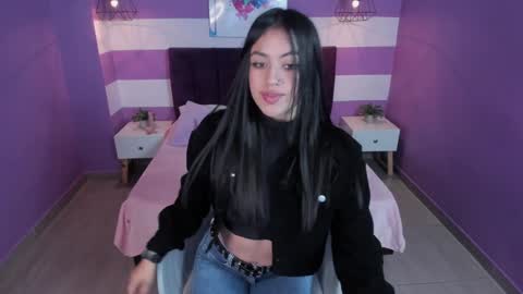 Snapshot of alli_cooper chatting on January 16, 1:04 pm Ali online show from January 16, 1:04 pm