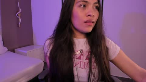 A L L I E online show from April 1, 2:34 am