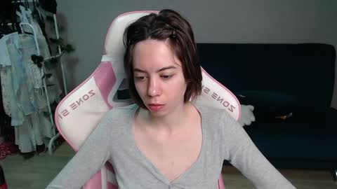 alice online show from April 12, 11:32 pm