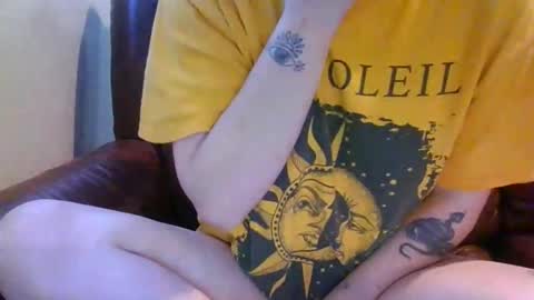 alliebearx online show from December 22, 7:11 pm