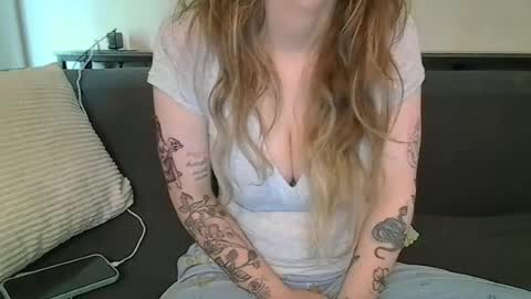 alliebearx online show from June 25, 5:50 pm
