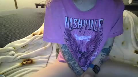 alliebearx online show from July 7, 5:43 am