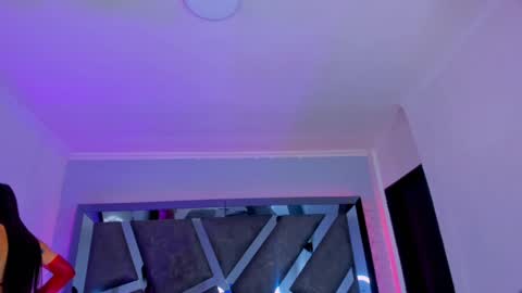 Snapshot of allijadid chatting on January 18, 10:49 am    online show from January 18, 10:49 am