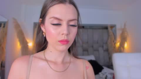    online show from April 5, 10:45 am