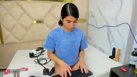 allison_69ts online show from September 14, 2:44 am