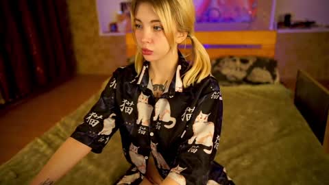 Snapshot of allison_cuty chatting on February 26, 9:05 pm Allison online show from February 26, 9:05 pm