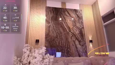 allison_parker1_ online show from December 5, 11:41 am