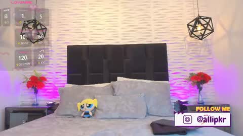 allison_parker1_ online show from June 21, 2:19 pm