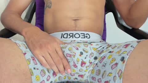 Snapshot of allisonjustingb chatting on February 9, 3:11 am AllisonJustin online show from February 9, 3:11 am