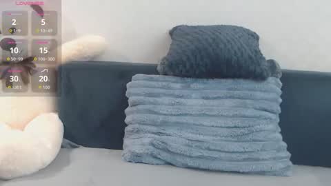 Maya online show from December 22, 6:49 pm