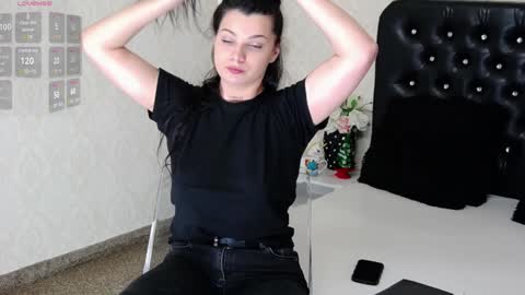 Snapshot of allisonn223 chatting on January 4, 8:16 pm Deea online show from January 4, 8:16 pm