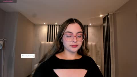 Snapshot of allisonrogersx chatting on May 19, 10:54 am Allison Rogers online show from May 19, 10:54 am