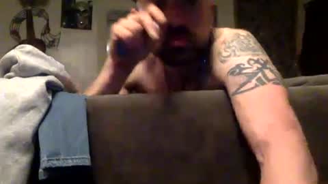 Snapshot of allitrunnin chatting on February 14, 9:17 am allitrunnin online show from February 14, 9:17 am