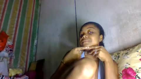 Snapshot of allizida01 chatting on May 24, 2:11 pm allizida01 online show from May 24, 2:11 pm