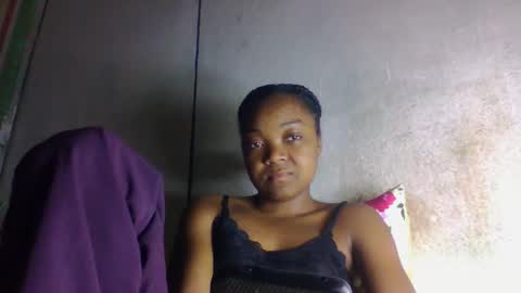 Snapshot of allizida01 chatting on May 27, 7:00 pm allizida01 online show from May 27, 7:00 pm