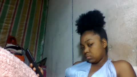 Snapshot of allizida01 chatting on June 10, 6:40 pm allizida01 online show from June 10, 6:40 pm