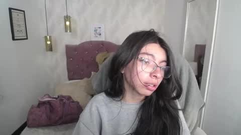 alison online show from December 18, 8:15 pm