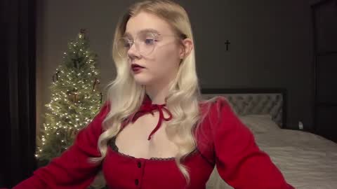 Snapshot of allotropp chatting on January 5, 7:28 pm ALOTROPP NOT BABY online show from January 5, 7:28 pm