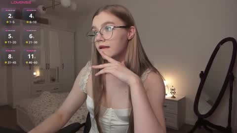 Snapshot of allotropp chatting on March 2, 5:14 pm ALOTROPP NOT BABY online show from March 2, 5:14 pm