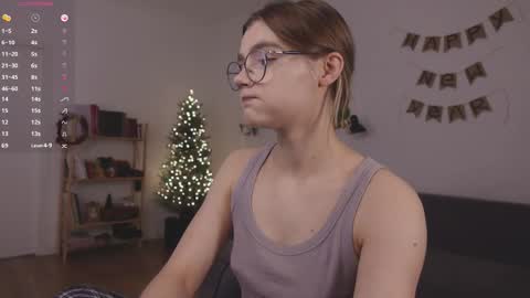 Snapshot of allotropp chatting on December 20, 6:37 pm ALOTROPP NOT BABY online show from December 20, 6:37 pm