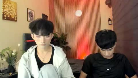 kim and josh online show from November 9, 3:32 pm
