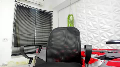 alluringangel01 online show from September 9, 3:06 am