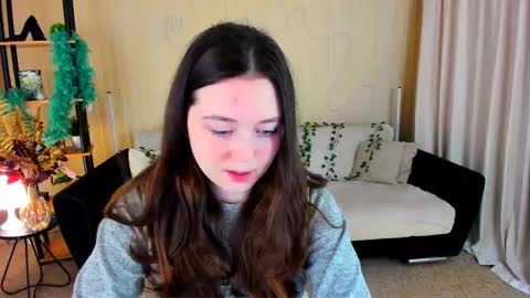 alluringeyess online show from December 3, 4:27 pm