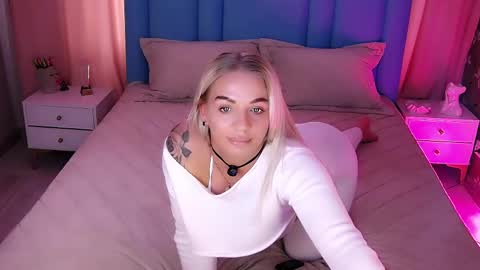 AlwaysHot online show from April 16, 2:23 am