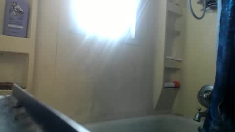 Snapshot of allwolf0323 chatting on January 6, 9:50 pm allwolf0323 online show from January 6, 9:50 pm