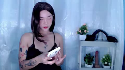 ally_monts online show from October 25, 10:04 pm