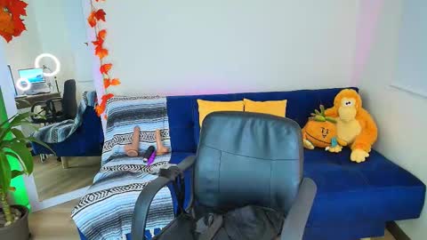 Ally  help me reach 100 satisfaid online show from October 4, 1:36 am