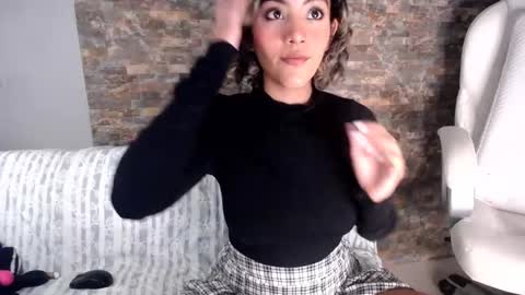 ally_summer online show from January 3, 3:27 am