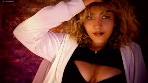 ally_summer online show from November 29, 4:15 am