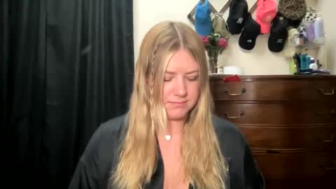allyanalangel online show from November 1, 12:56 am