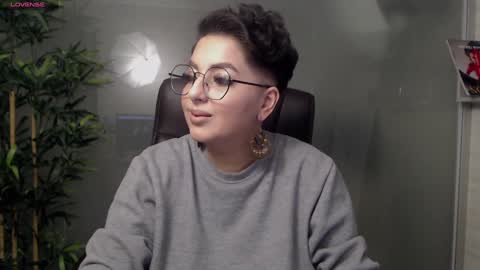         online show from February 2, 8:08 pm