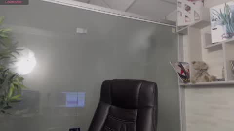         online show from March 9, 9:46 pm