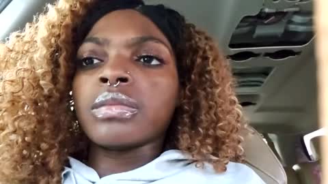 Snapshot of allylicious chatting on January 26, 10:46 pm allylicious online show from January 26, 10:46 pm