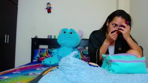 Snapshot of allyson_collins_ chatting on December 2, 3:29 pm Allyson collins online show from December 2, 3:29 pm