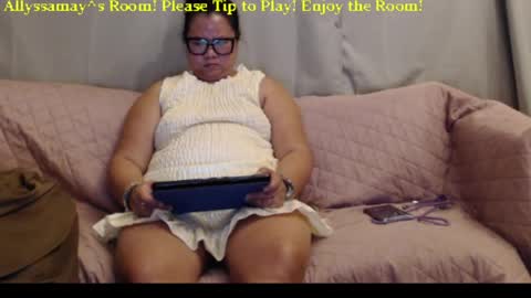 Allyssamay online show from May 27, 2:30 am